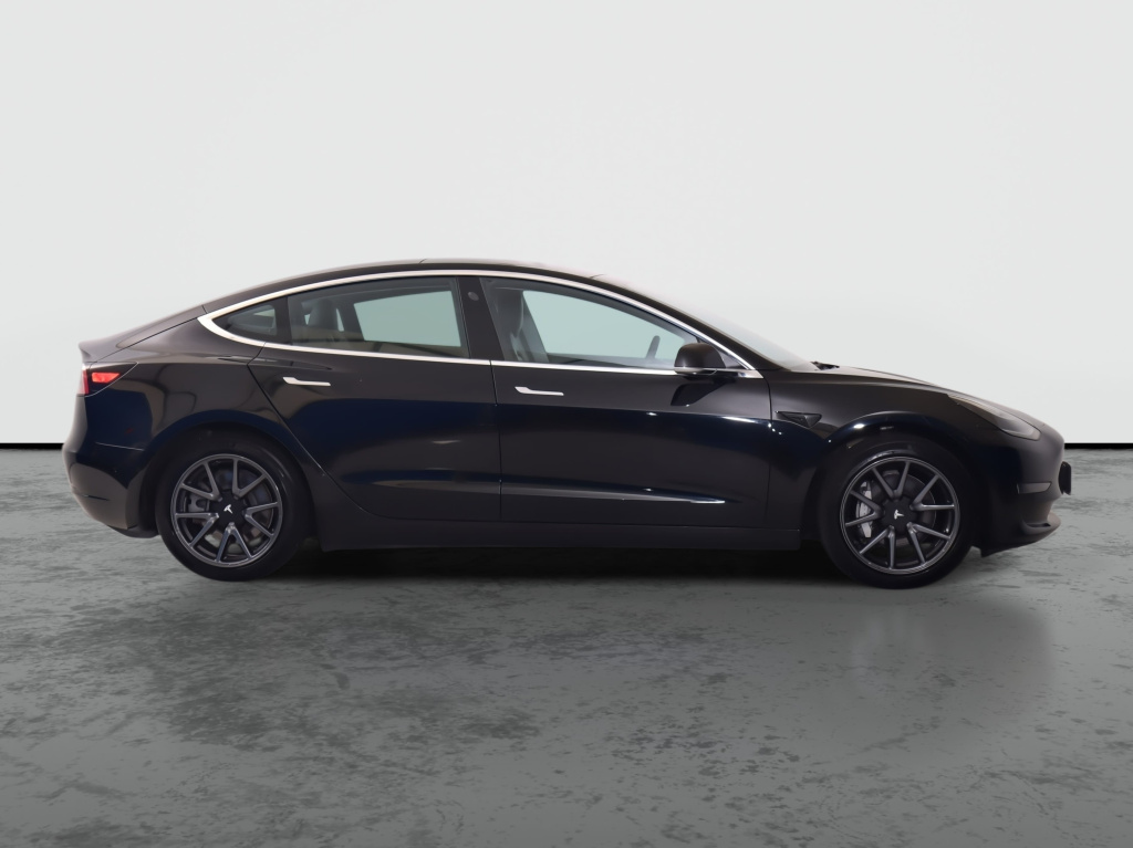Tesla Model 3 2019 8