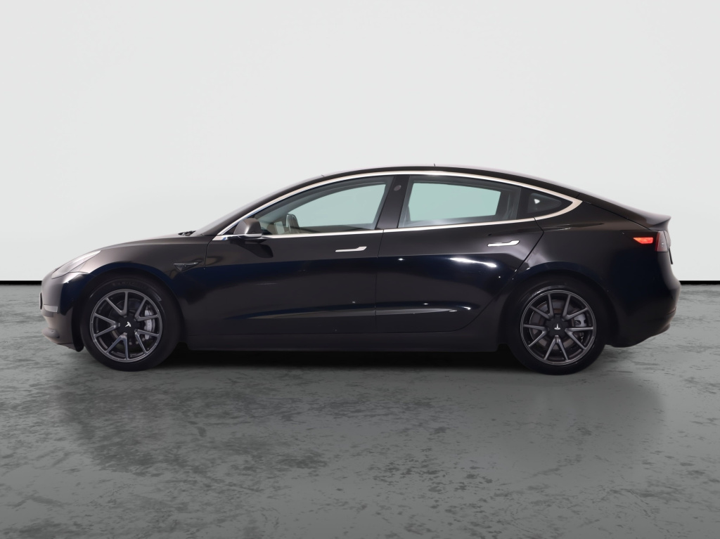 Tesla Model 3 2019 4