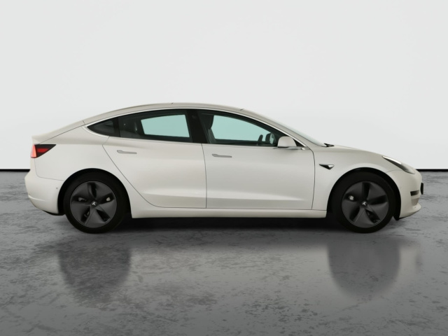 Tesla Model 3 Std Range Plus 52kWh 2020 8