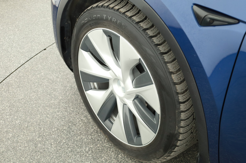 Tesla Model Y 4x4 2021 18