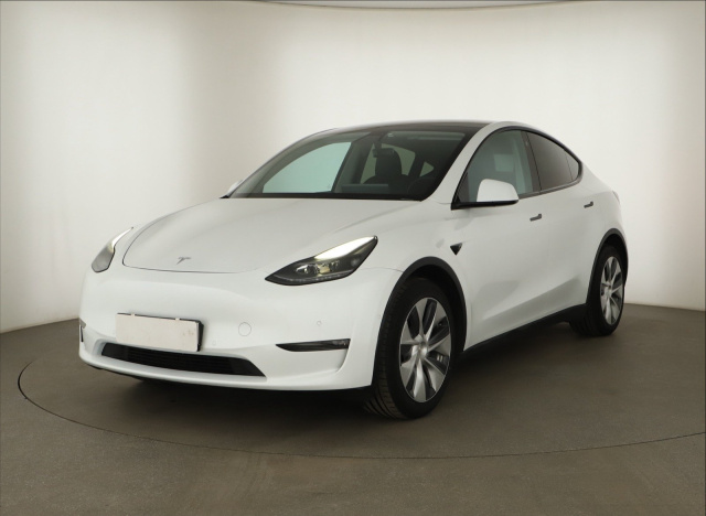 Tesla Model Y Long Range AWD 75kWh 2021 3