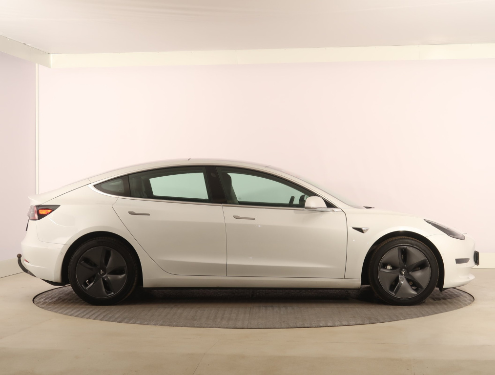 Tesla Model 3 4x4 2020 8