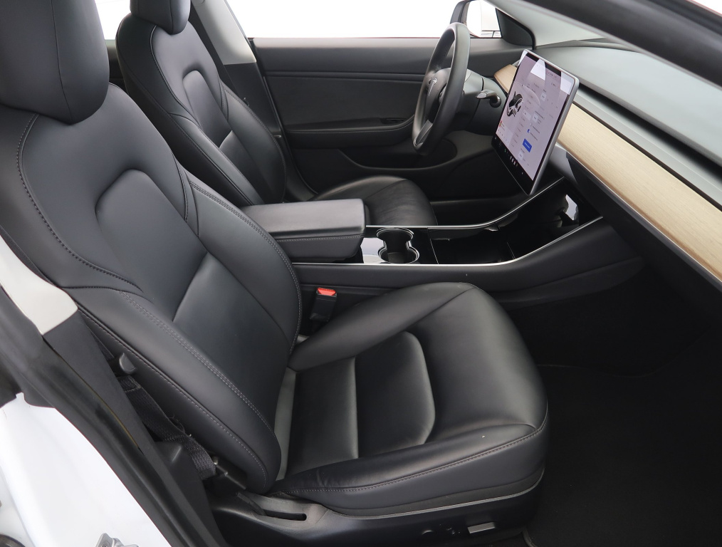 Tesla Model 3 4x4 2020 10