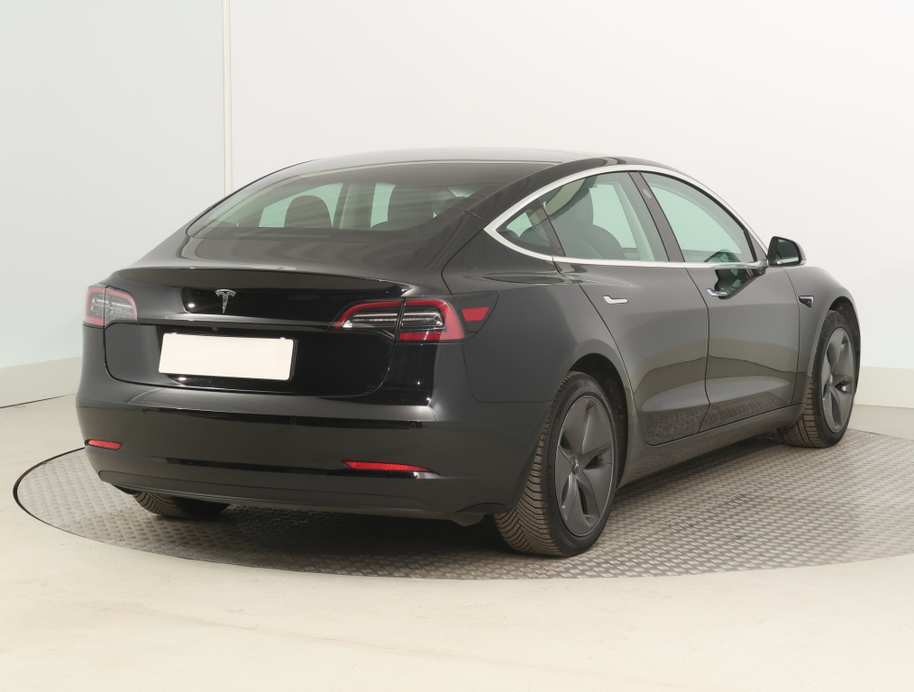 Tesla Model 3 2020 7