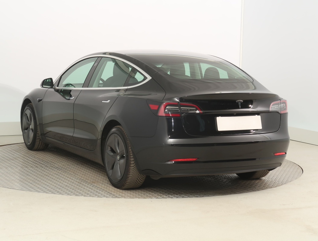 Tesla Model 3 2020 5