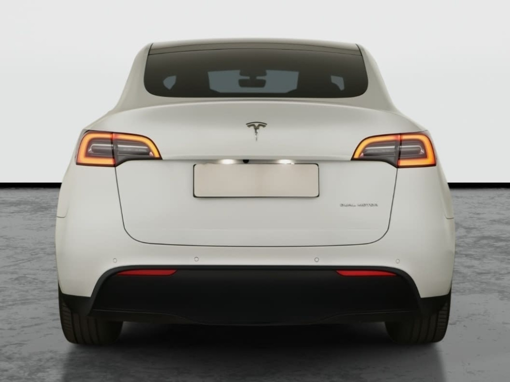 Tesla Model Y 4x4 2022 6