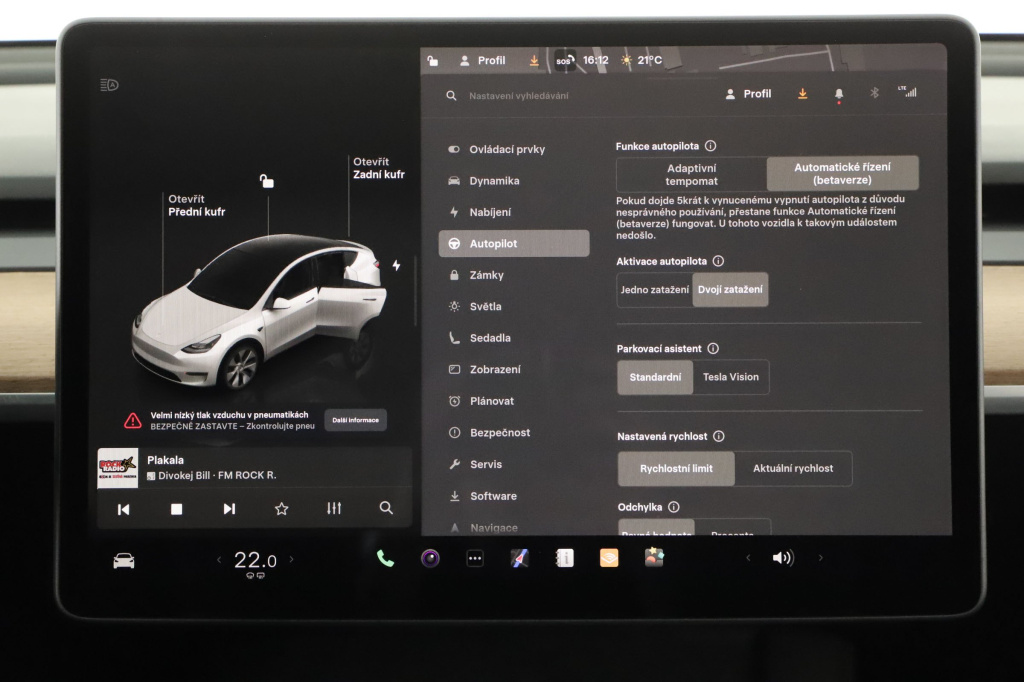 Tesla Model Y 4x4 2022 14