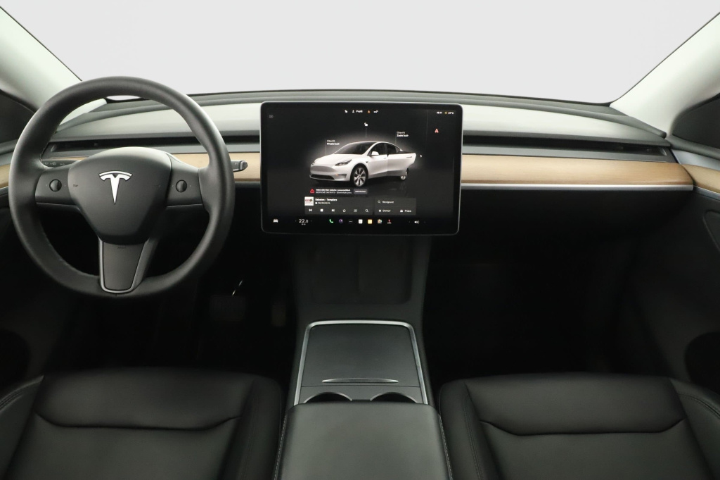 Tesla Model Y 4x4 2022 9