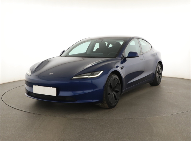 Tesla Model 3 Standard Range LFP 2023 3