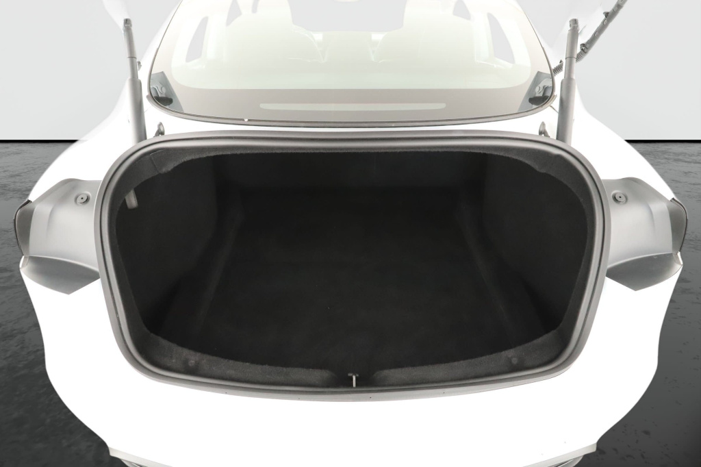Tesla Model 3 4x4 2024 16