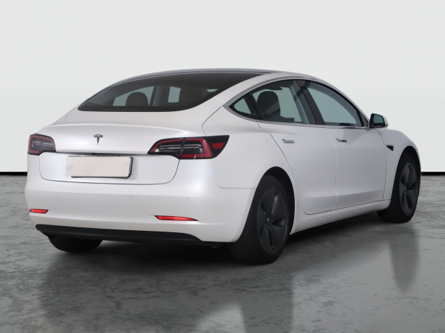 Tesla Model 3 Std Range Plus 52kWh 2020 7