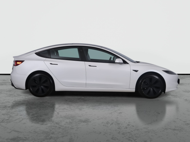 Tesla Model 3 Standard Range LFP 2024 8