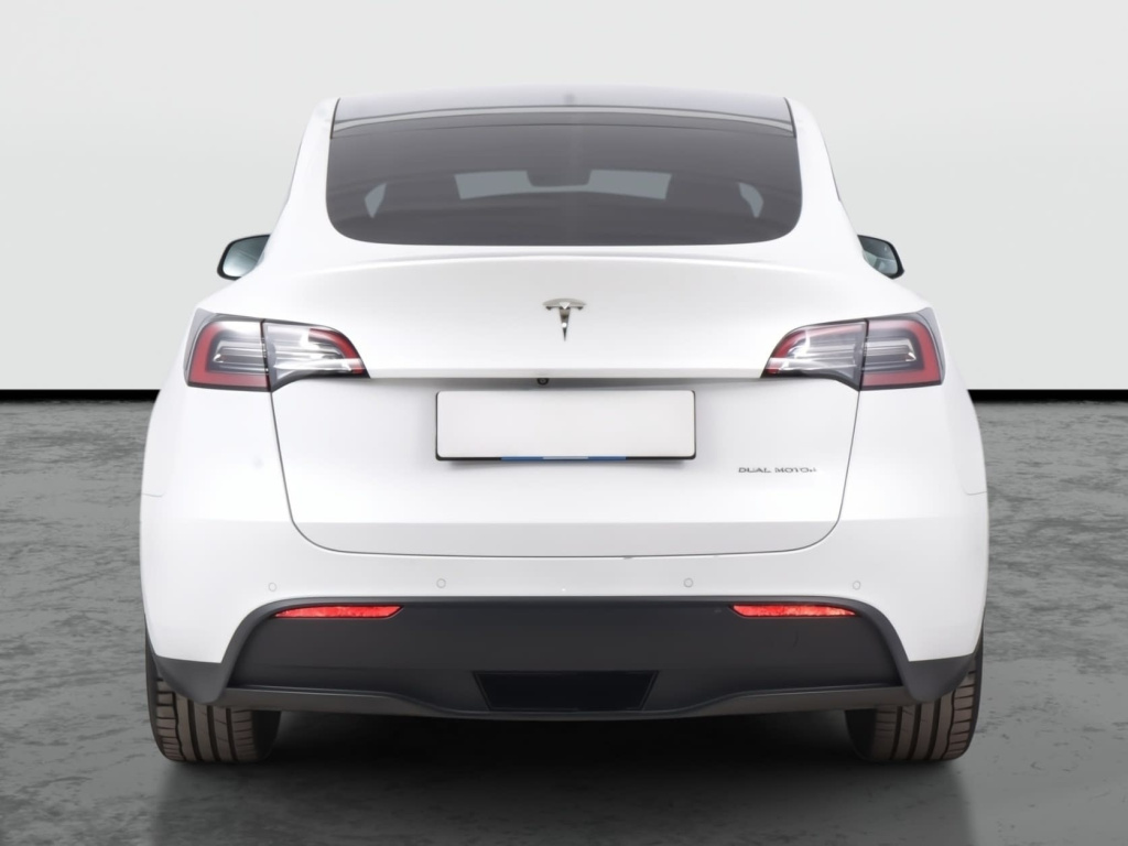 Tesla Model Y 4x4 2022 6