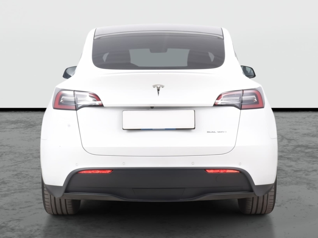 Tesla Model Y 4x4 2022 6
