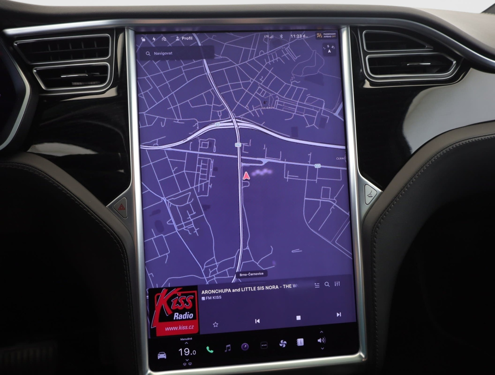 Tesla Model X 4x4 2018 18