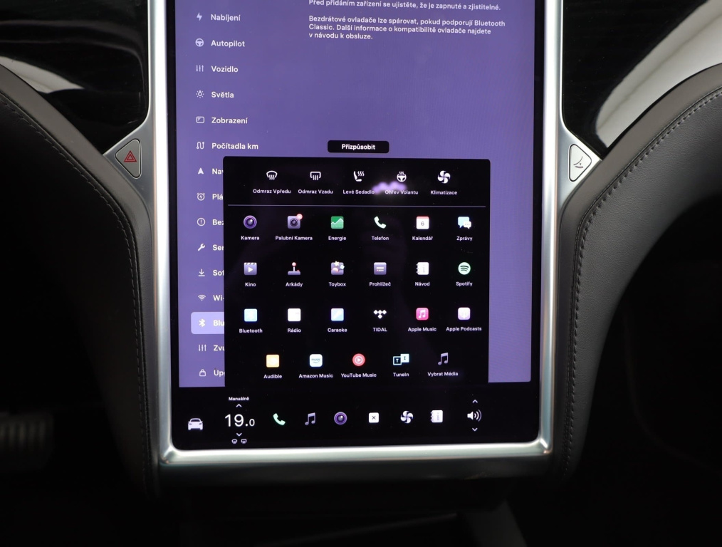 Tesla Model X 4x4 2018 22