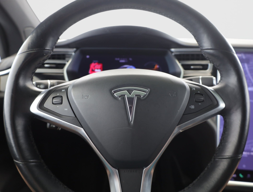 Tesla Model X 4x4 2018 14