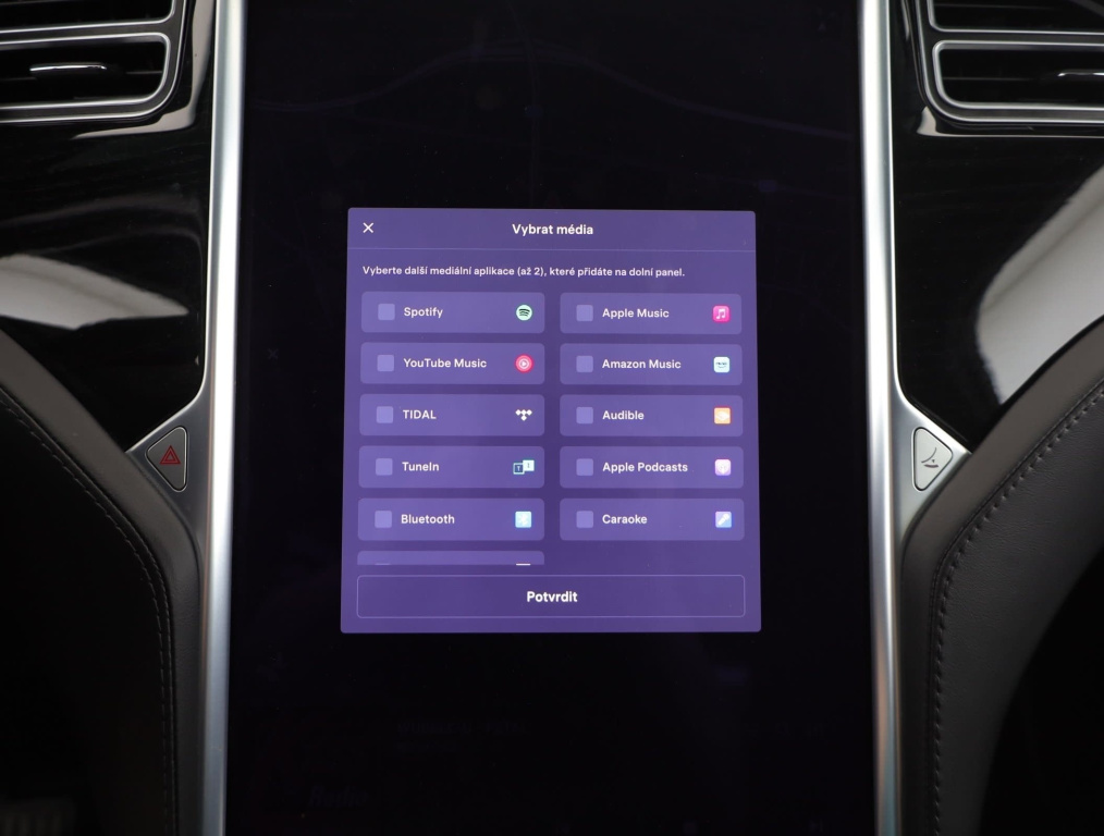 Tesla Model X 4x4 2018 24