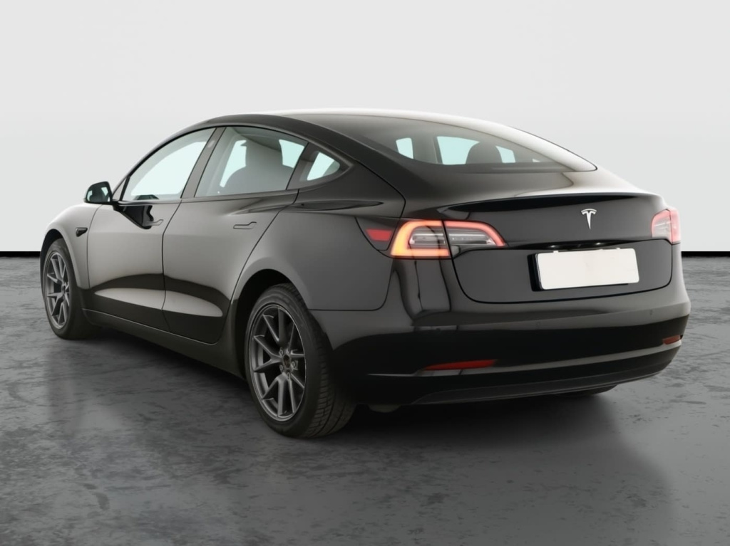 Tesla Model 3 2021 5