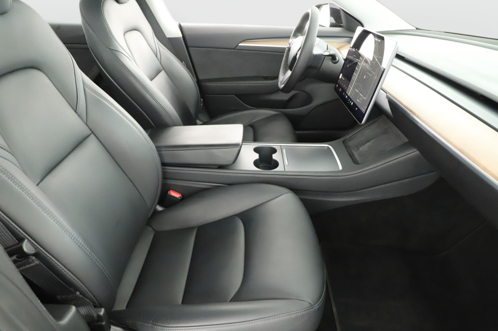 Tesla Model 3 2021 10