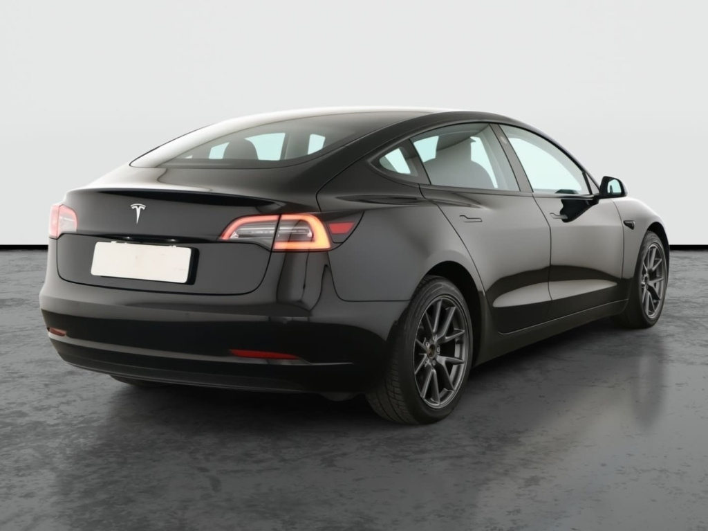 Tesla Model 3 2021 7