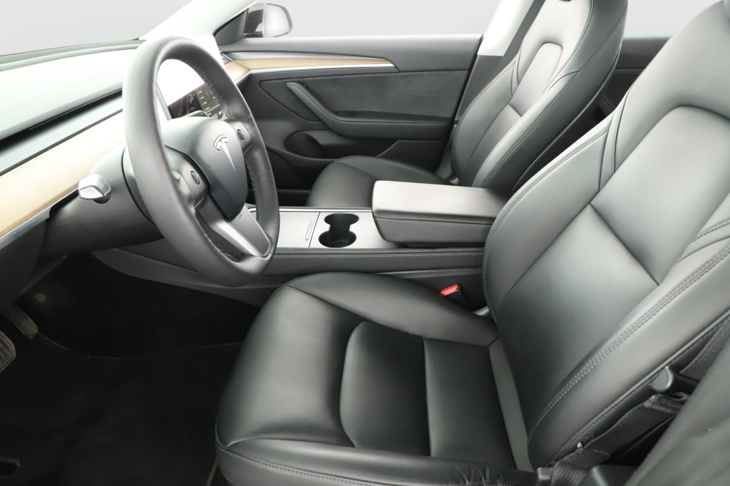 Tesla Model 3 2021 13