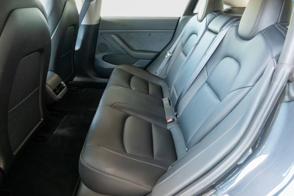 Tesla Model 3 2022 12