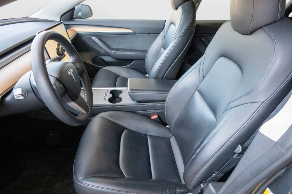 Tesla Model 3 2022 13