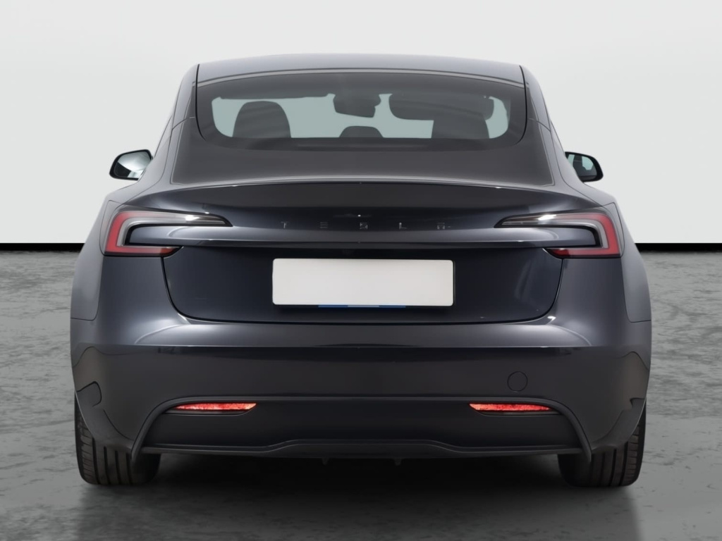 Tesla Model 3 2025 6