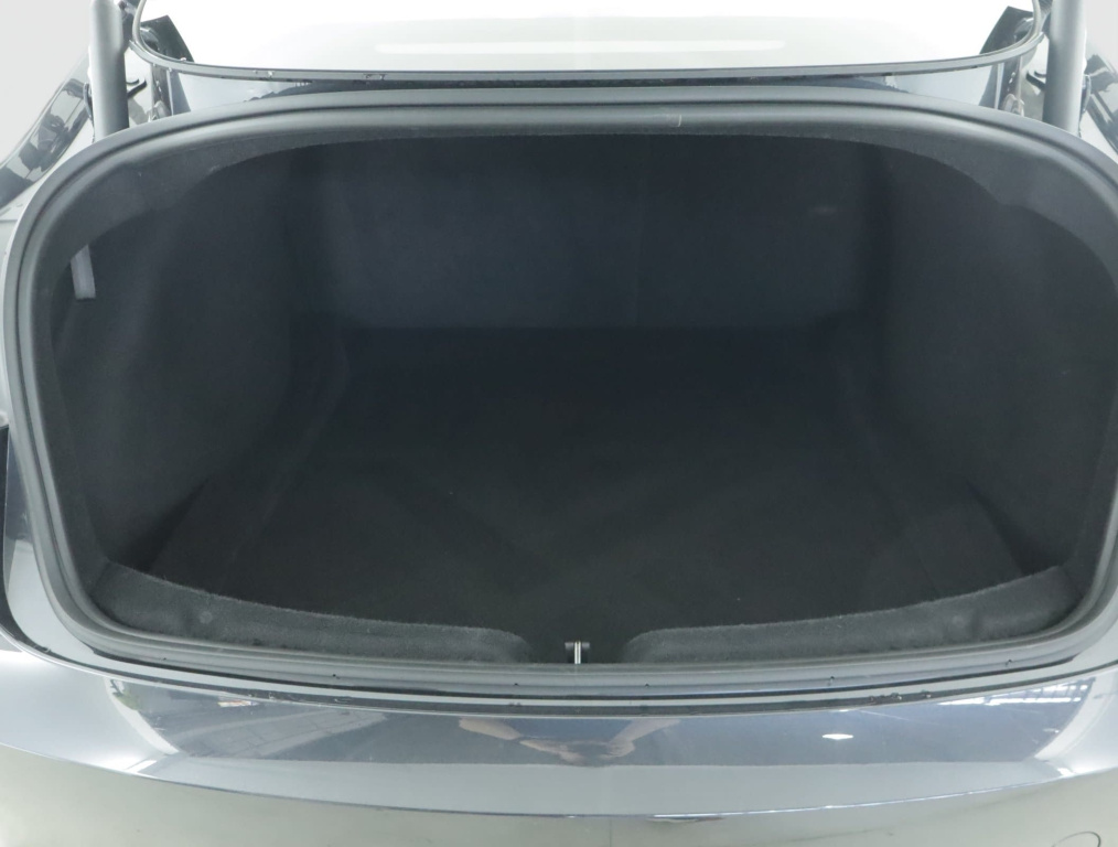 Tesla Model 3 2025 17
