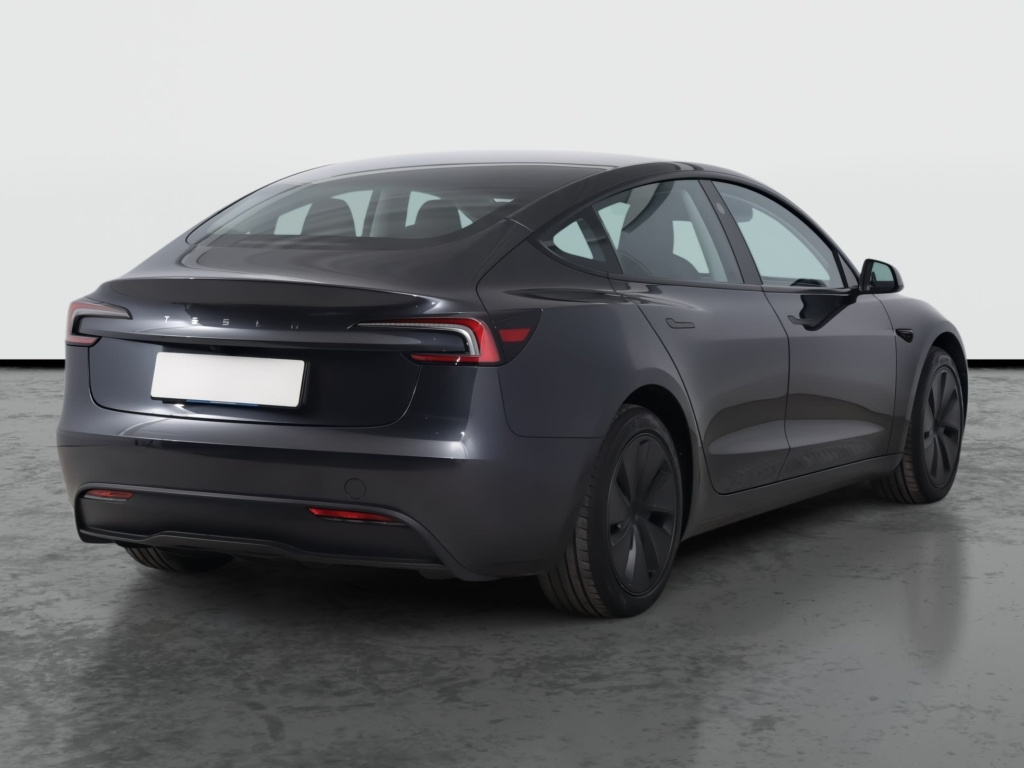 Tesla Model 3 2025 7