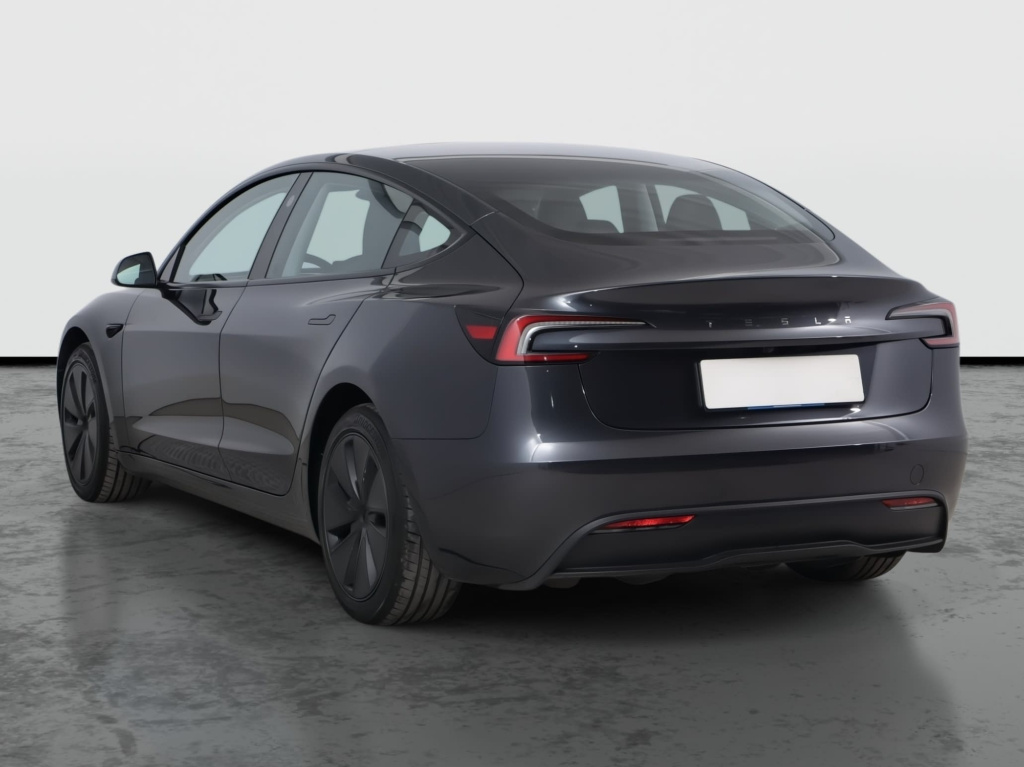 Tesla Model 3 2025 5