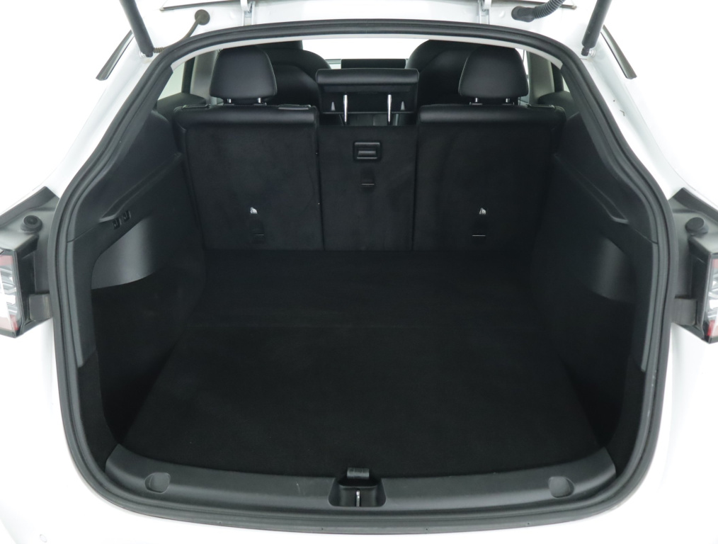 Tesla Model Y 4x4 2022 17