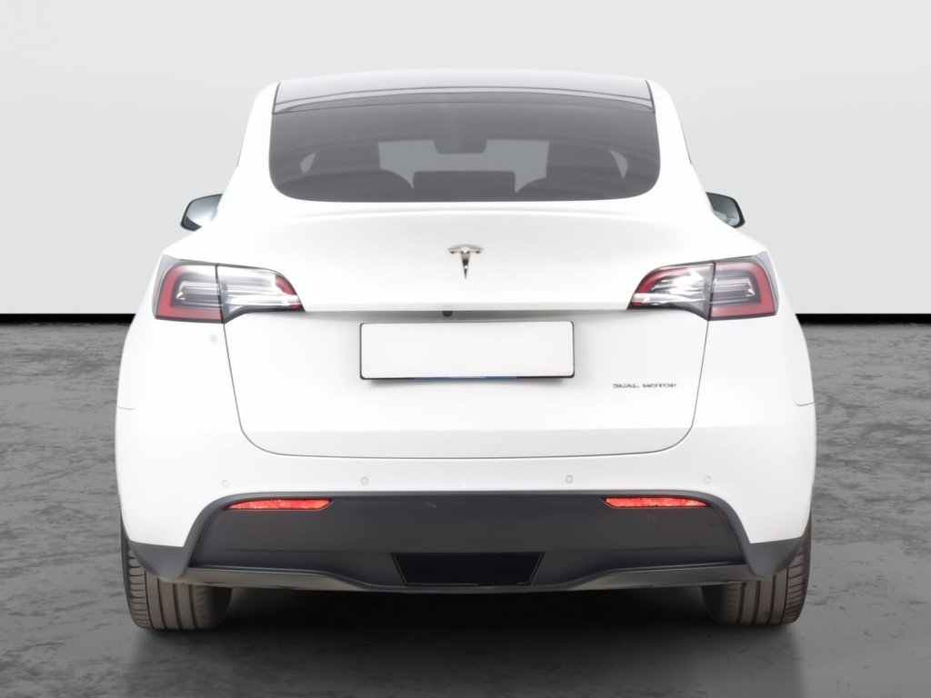 Tesla Model Y 4x4 2022 6