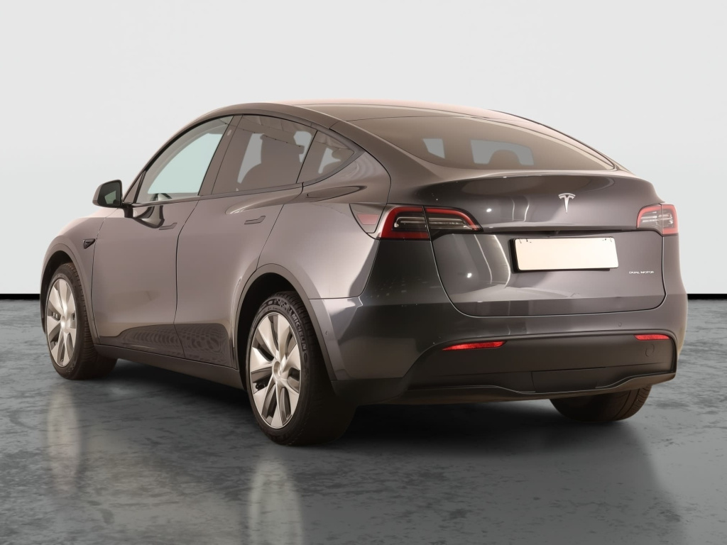 Tesla Model Y 4x4 2022 5