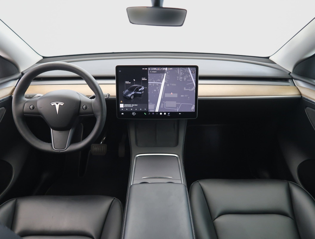 Tesla Model Y 4x4 2022 9