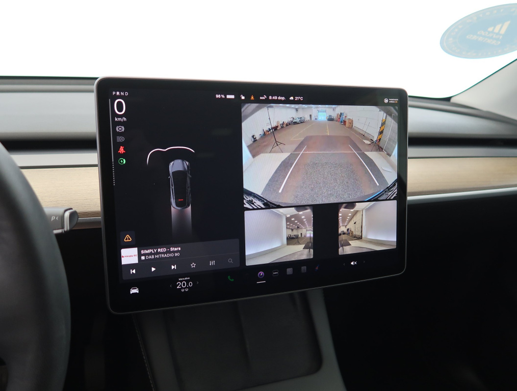 Tesla Model Y 4x4 2022 19