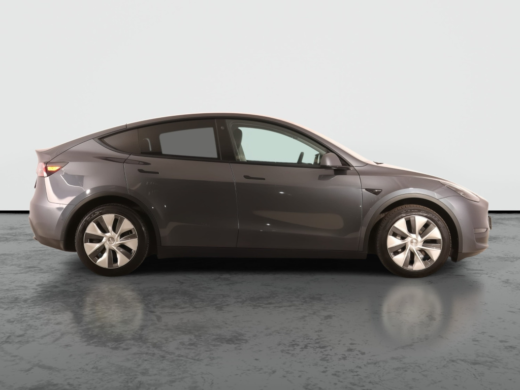 Tesla Model Y 4x4 2022 8