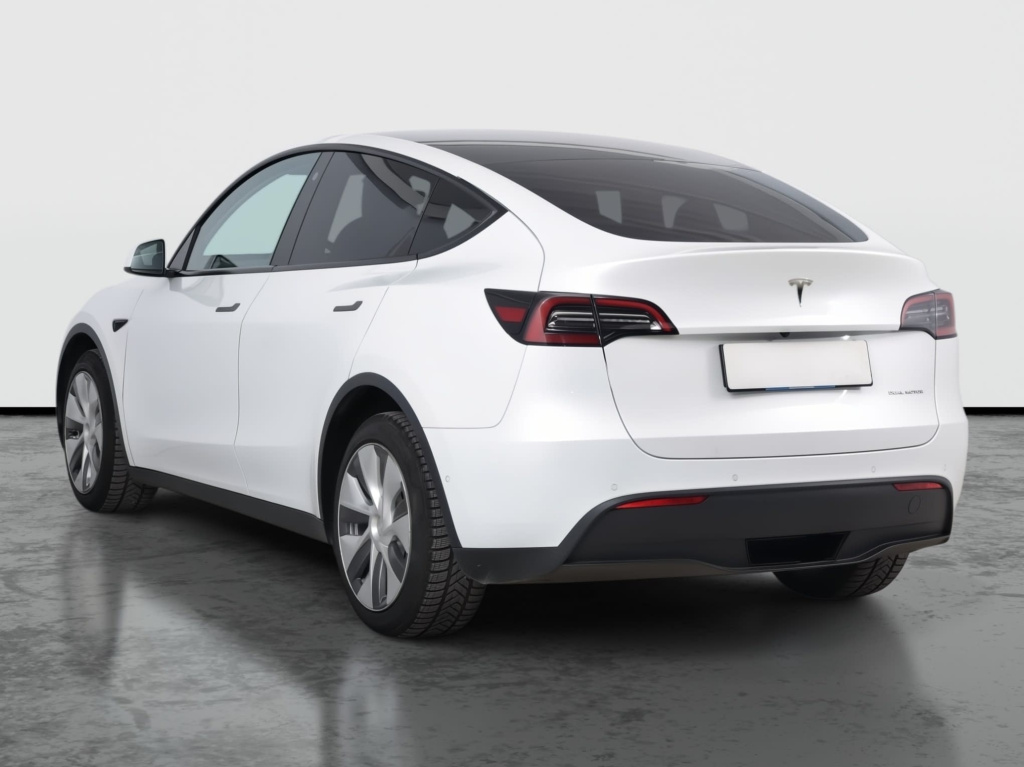 Tesla Model Y 4x4 2022 5