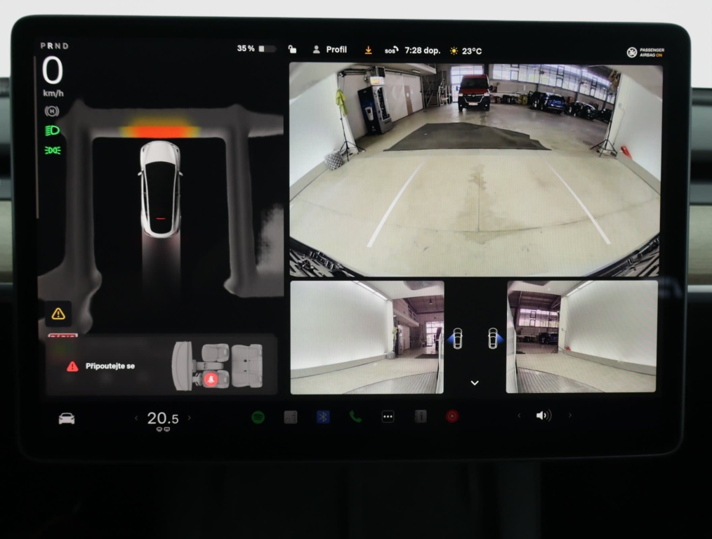 Tesla Model Y 4x4 2022 24