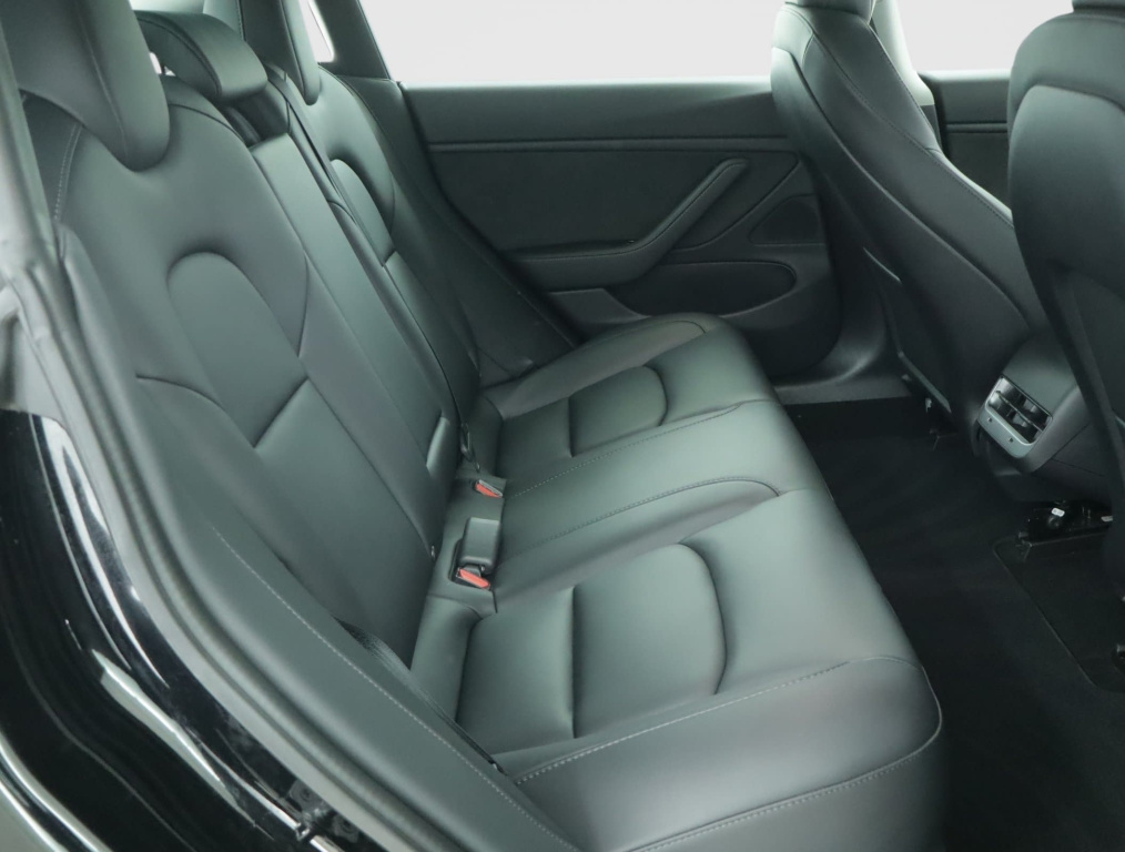 Tesla Model 3 4x4 2020 11
