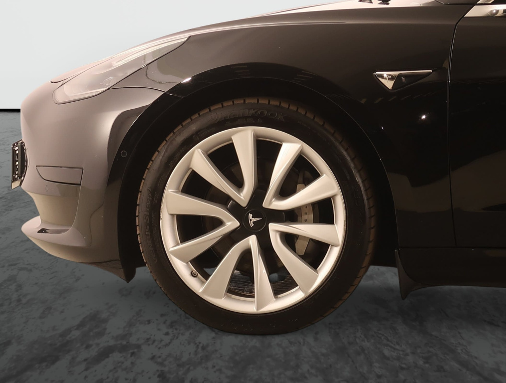 Tesla Model 3 2020 17
