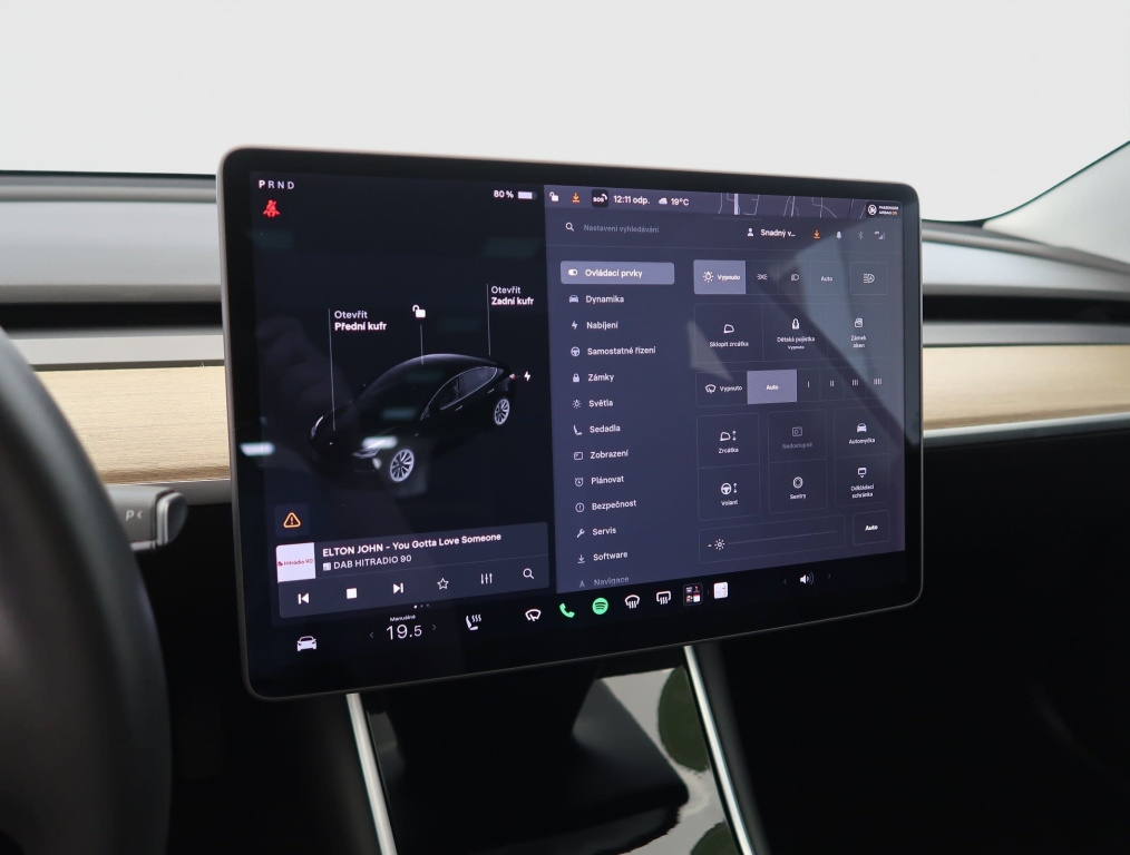 Tesla Model 3 2020 22