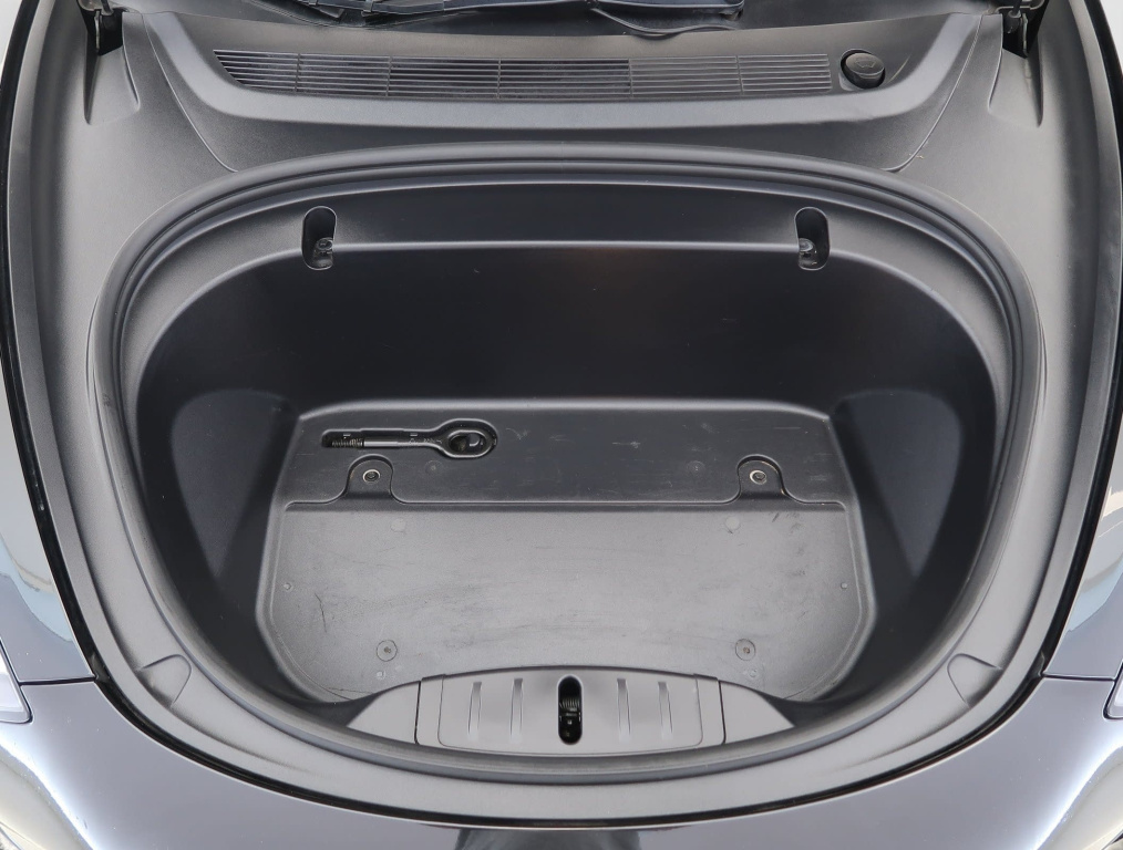 Tesla Model 3 2020 18