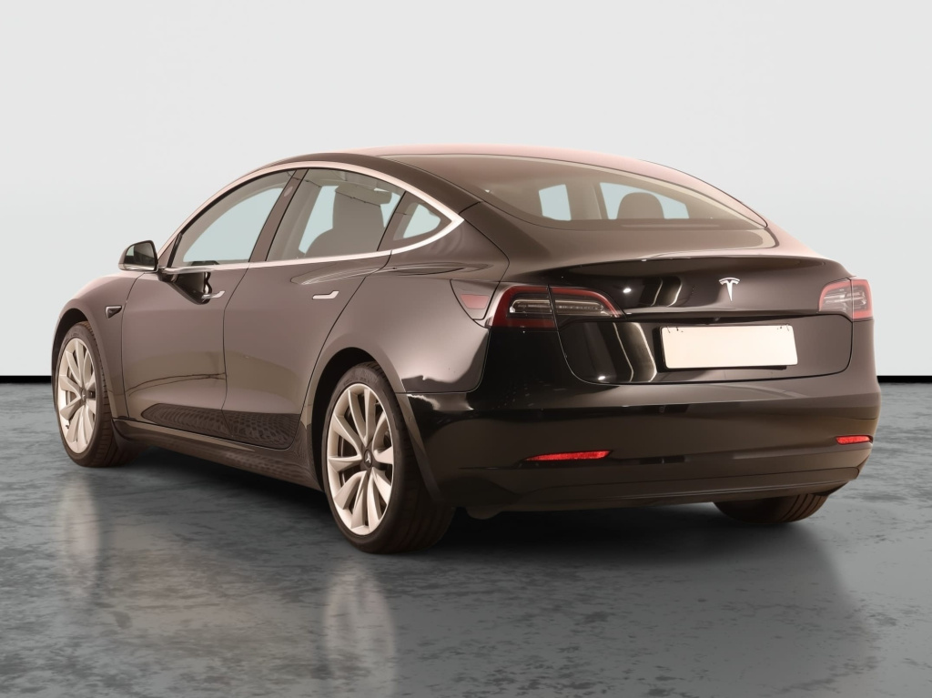 Tesla Model 3 2020 5