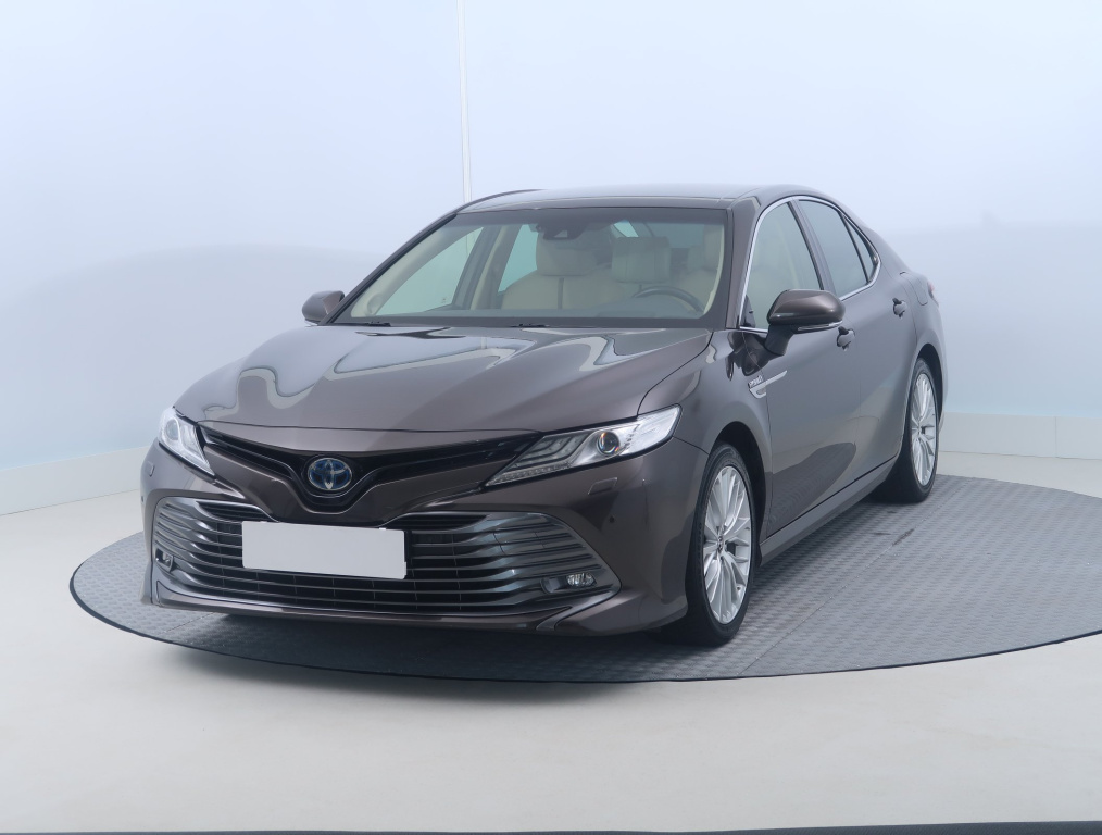 Toyota Camry 2.5 Hybrid 2019 3