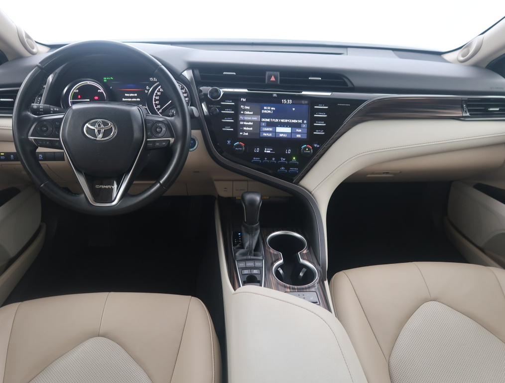 Toyota Camry 2.5 Hybrid 2019 9