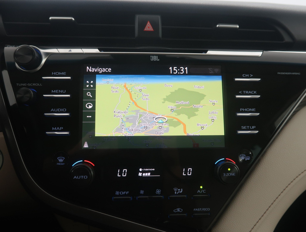 Toyota Camry 2.5 Hybrid 2019 19