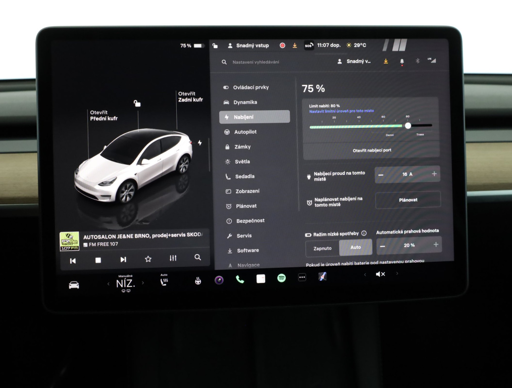 Tesla Model Y 4x4 2022 17