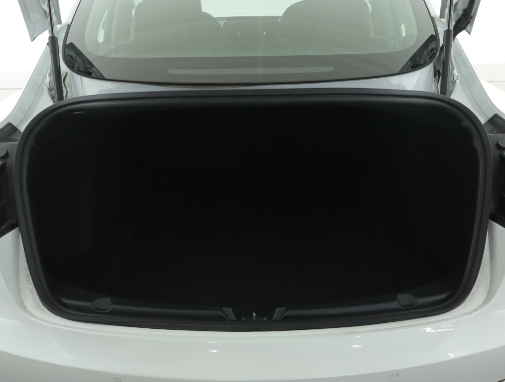Tesla Model 3 2019 17